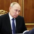 プーチンは「癌とパーキンソン病が進行」との記載が...ロシア政府関係者のメール流出か