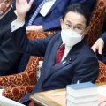 首相、離婚家庭への１０万円給付を検討　「不公平を是正」
