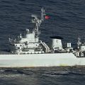 中国軍艦、尖閣周辺で活動　１週間、領有権主張強化か