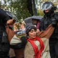 ロシア、部分動員令への抗議デモ続く　拘束者2000人超える