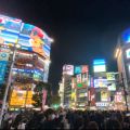 『ポケモン』サトシ世界王者！渋谷で異例の速報ニュース話題　大型ビジョンで映像流れ街中騒然「まじか！」「やばっ！」
