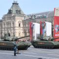 ロシアで軍事パレード予行演習実施　９日の本番、大統領が演説へ