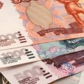 ロシア、ドルで国債利払い　デフォルト回避か　ロイター報道