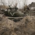 ウクライナ高官「今後2週間、東部で重大な戦闘」　露軍攻勢か