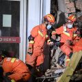 中国・長沙のビル崩壊　23人閉じ込められる　違法建築疑う声も