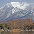 滋賀・伊吹山で雪崩、登山者４人が巻き込まれ１人が頭にけが