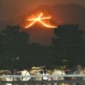 京都「五山の送り火」3年ぶりに全面点火して実施　お盆の伝統行事