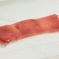 日本初「食べられる培養肉」　東京大、日清食品HD
