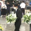 秋篠宮ご夫妻、原爆慰霊碑に献花　4年ぶりに広島・平和記念公園を訪問