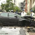 マセラティ暴走、歩道に突っ込み大破　盗難車か　運転手立ち去る　東京･港区