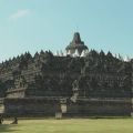 インドネシア 世界遺産の寺院の入場料大幅引き上げに非難の声