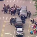 米イリノイ州 独立記念日パレードで発砲 6人死亡 男の身柄確保