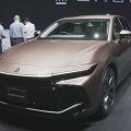 トヨタ 新型「クラウン」発表 SUVなど国内で初めて投入