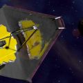 1兆円以上がつぎ込まれ稼働したばかりの「ジェイムズ・ウェッブ宇宙望遠鏡」に微小隕石が衝突